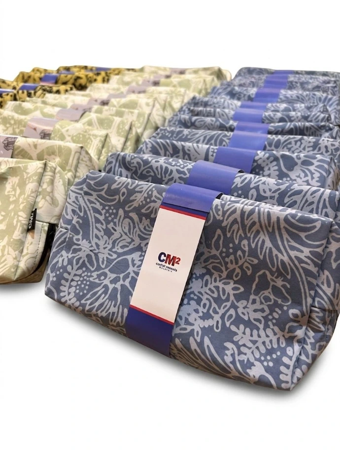 Custom gift for captil markets