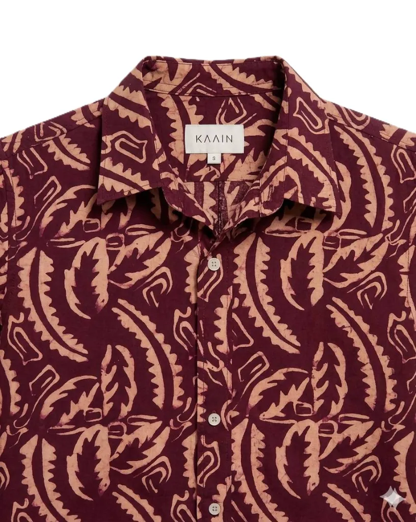 daun-batik-shirt-close-reduced.webp