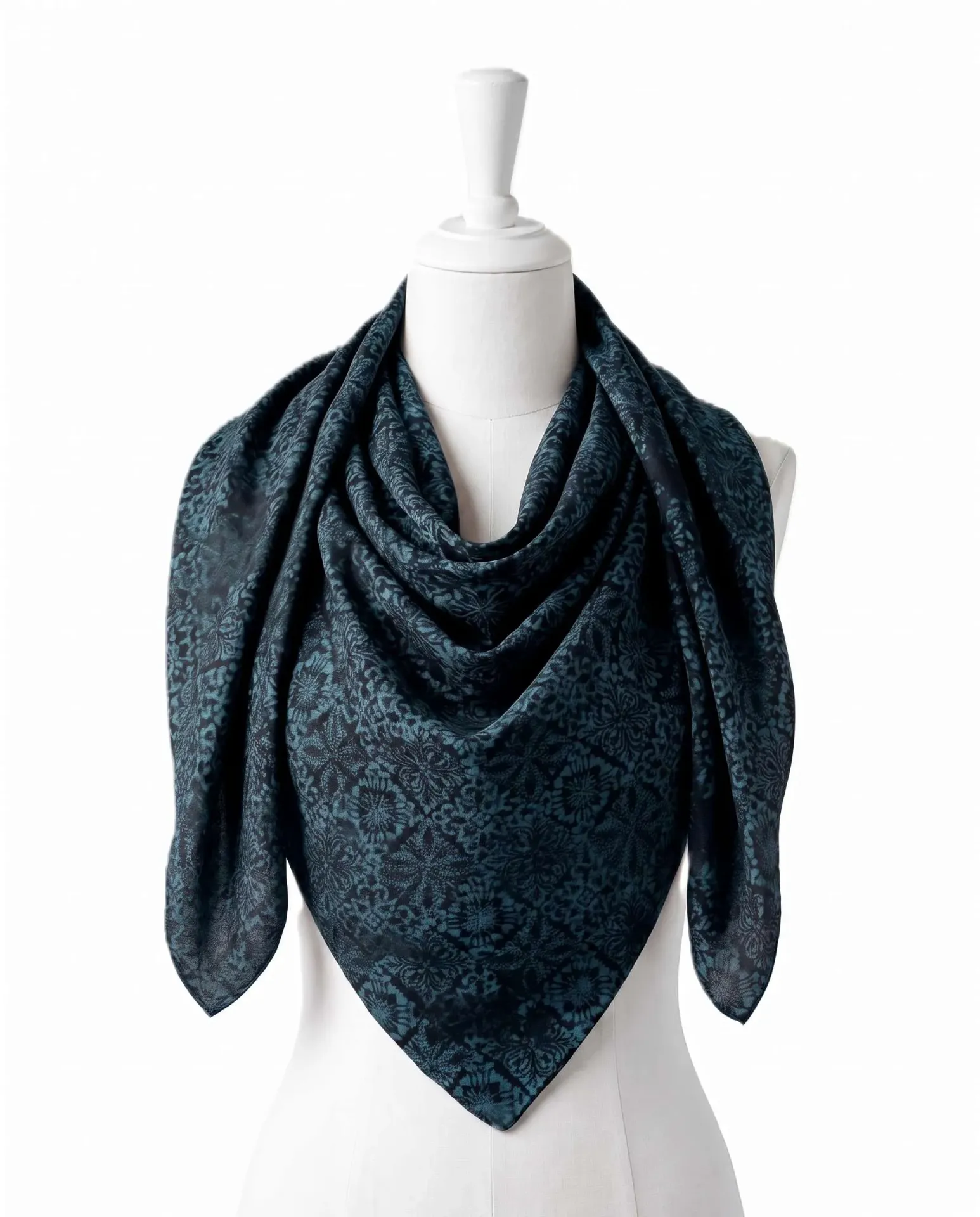 Empat Corak - Dark Blue- Handmade Batik Tudung Bawal