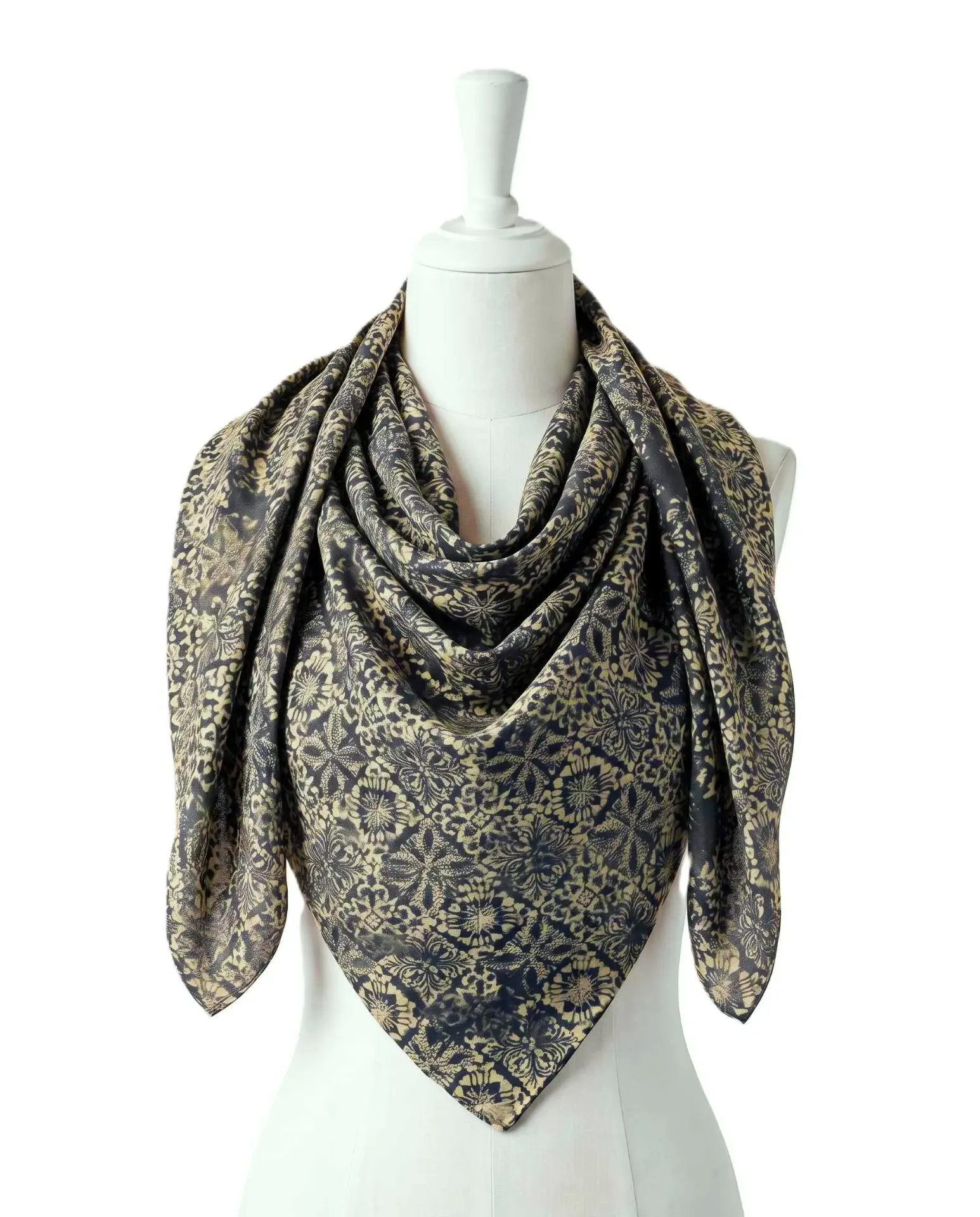 Empat Corak - Soft Green - Handmade Batik Tudung Bawal